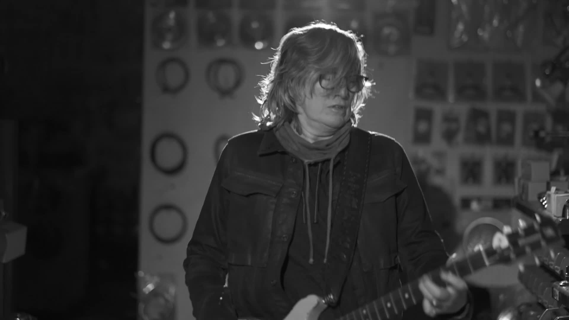 Thumbnail image for Rock n Roll Video Show - S01E03: On the Job